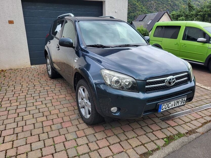 RAV 4