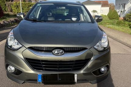 Hyundai ix35 197.000 km 5.350 &euro; Schwalbach 66773