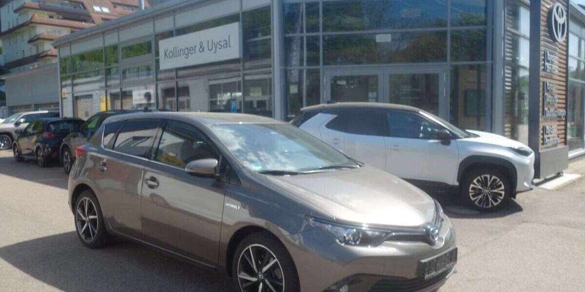 Toyota Auris 35.900 km 16.890 &euro; Titisee-Neustadt 79822