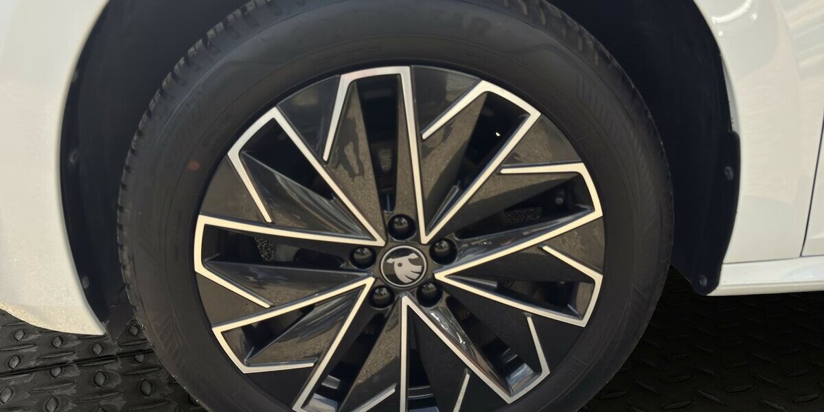 Skoda Kamiq 1.0 TSi Selection Black *Sitzhzg/Kamera/LED/ 19.211 km 21.490 &euro; Bamberg 96052