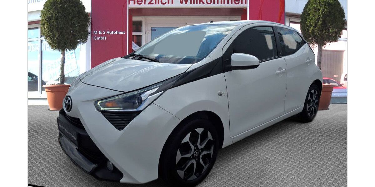 Toyota Aygo (X) 28.522 km 11.520 € Stendal 39576