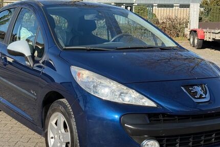 Peugeot 207 193.000 km 2.666 &euro; Rüsselsheim 65428