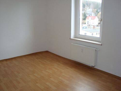 Etagenwohnung Chemnitz Harthau - 2 Zimmer, 55 m&sup2;, 260&euro; | Angebot:26867520
