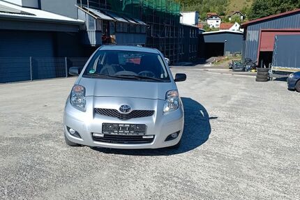 Toyota Yaris 144.165 km 2.500 &euro; Kaltennordheim-Unterweid 36452