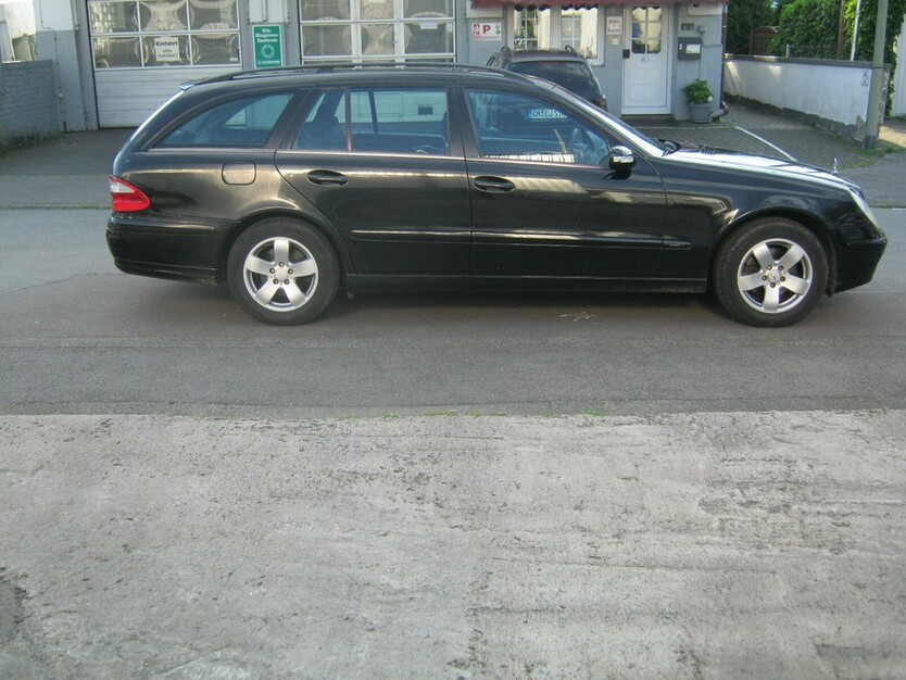 Mercedes-Benz E 220 CDI 288.000 km 1.999 € Bergneustadt 51702