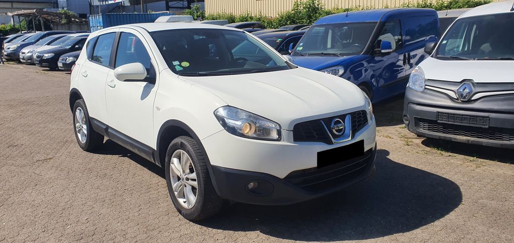 Nissan Qashqai 305.361 km 3.100 &euro; Freiburg 79108
