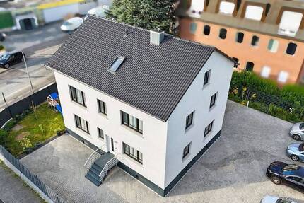 Wohn- und Geschäftshaus in Toplage von Frankfurt-Seckbach - Wohnen und Arbeiten unter einem Dach.