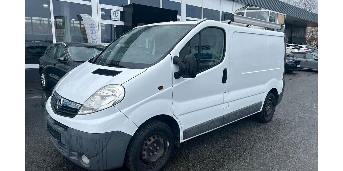 Opel Vivaro 148.000 km 7.450 &euro; Paderborn 33106