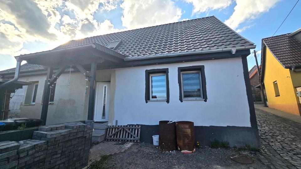 Einfamilienhaus Mansfeld - 5 Zimmer, 110 m&sup2;, 850&euro; | Angebot:26496354