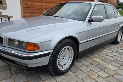 BMW 750 240.000 km 17.950 € Wildenberg 93359