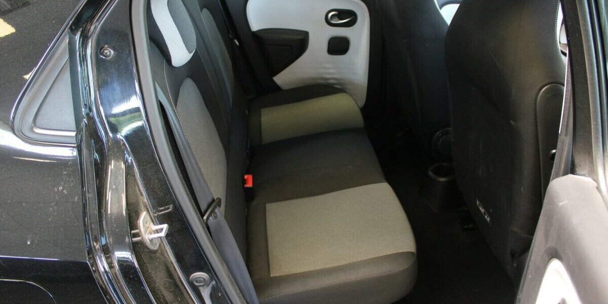 Renault Twingo SCe - 5-Türig - Klima - 107.904 km 6.980 &euro; Euskirchen 53881