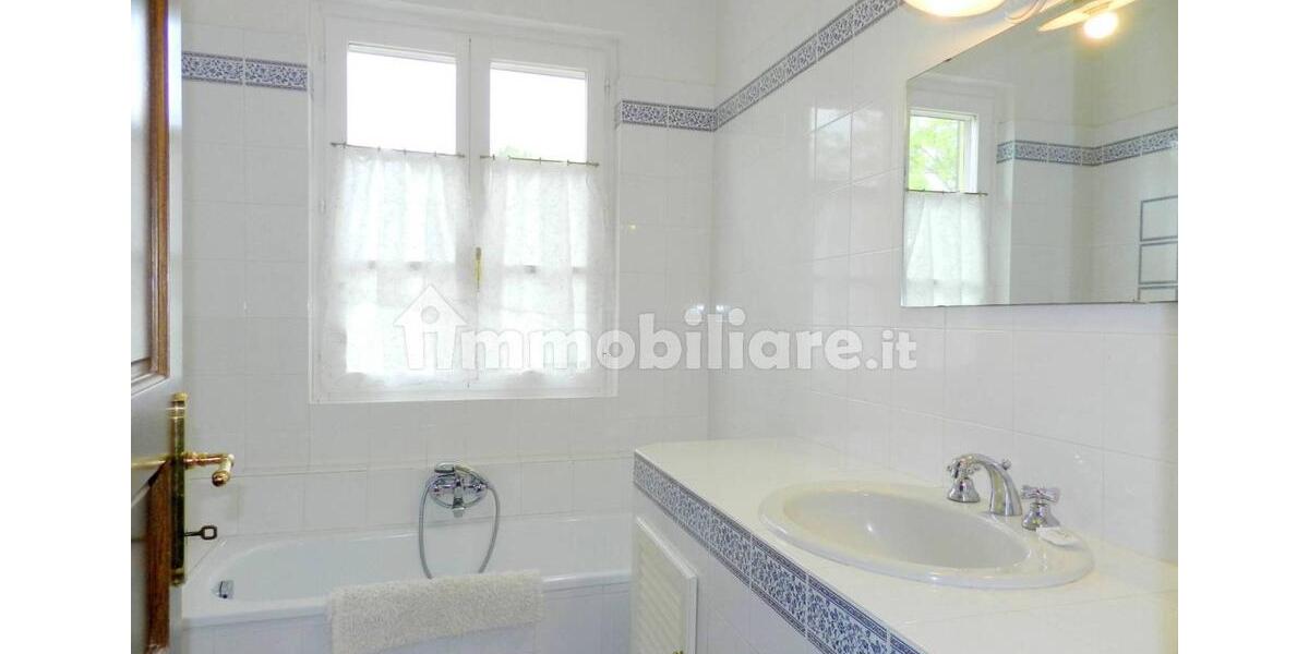 Bauernhaus, Landhaus Gräfelfing - 10 Zimmer, 560 m&sup2;, 1.250.000&euro; | Angebot:26688162