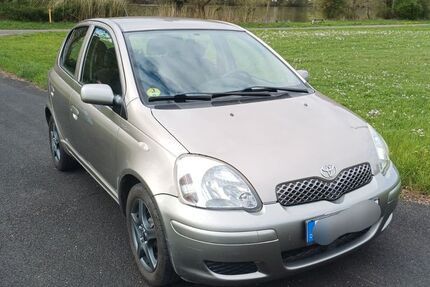 Toyota Yaris 224.000 km 2.700 &euro; Neustadt-Erlach 97845