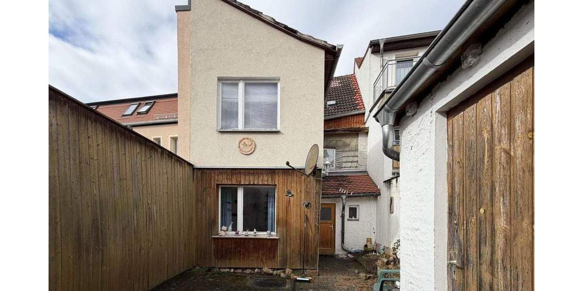 Reihenmittelhaus Buttstädt - 5 Zimmer, 110 m&sup2;, 39.000&euro; | Angebot:25845666