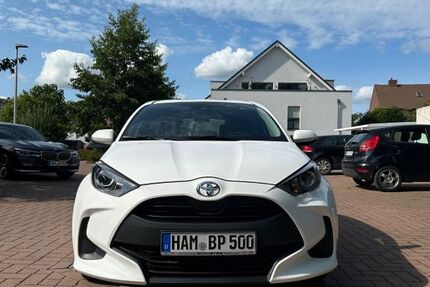 Toyota Yaris 18.000 km 13.900 &euro; Hamm 59071