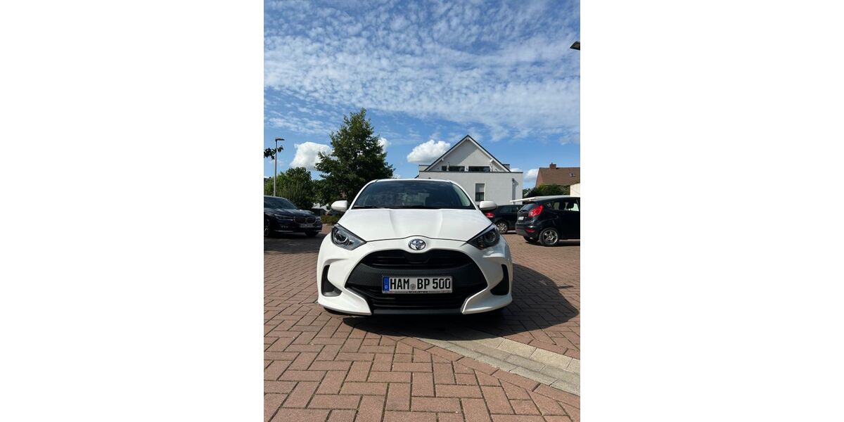 Toyota Yaris 18.000 km 13.900 &euro; Hamm 59071