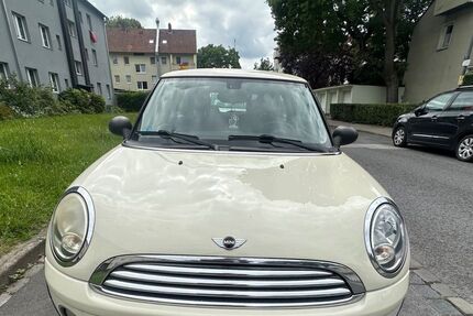 Mini ONE 127.123 km 3.999 &euro; Gelsenkirchen 45897