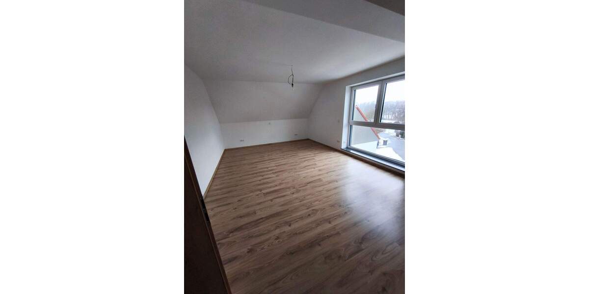 Einfamilienhaus Igensdorf Pettensiedel - 1 Zimmer, 240 m&sup2;, 2.200&euro; | Angebot:25140505
