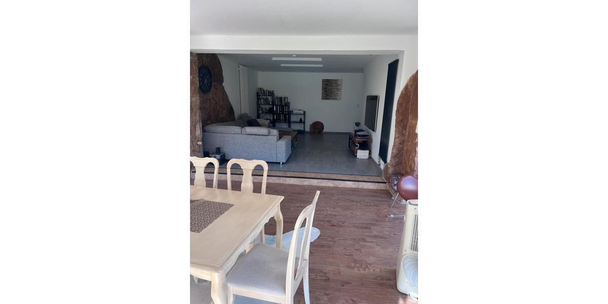 Mehrfamilienhaus, Wohnhaus Seelze - 3 Zimmer, 120 m&sup2;, 1.450&euro; | Angebot:26081170