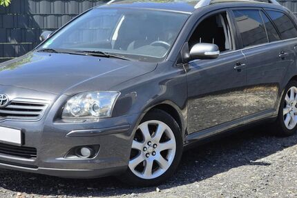 Toyota Avensis 171.000 km 2.650 &euro; Dülmen 48249