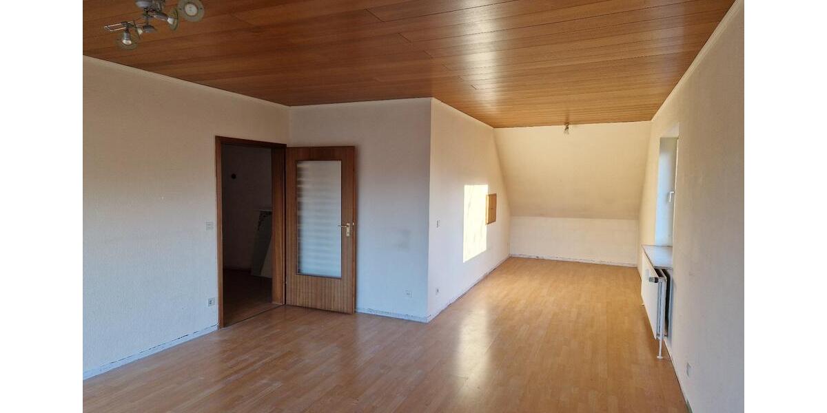 Dachgeschoßwohnung Schleswig - 3 Zimmer, 87 m&sup2;, 122.000&euro; | Angebot:26399745