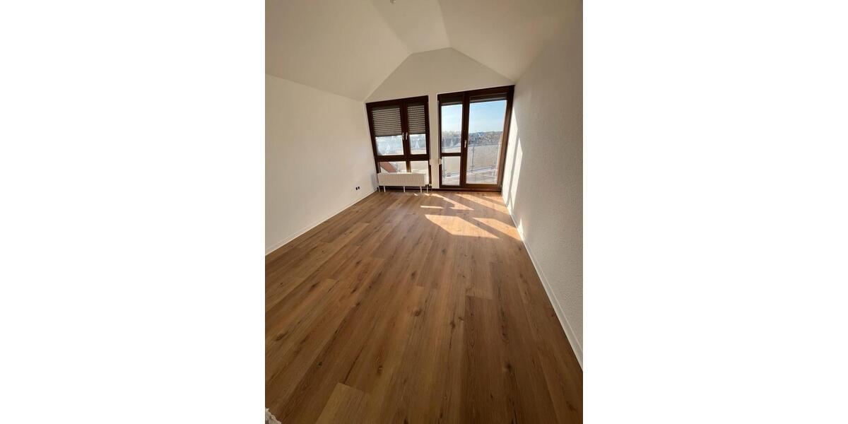 Dachgeschoßwohnung Linkenheim-Hochstetten Hochstetten - 3 Zimmer, 87 m&sup2;, 275.000&euro; | Angebot:23792960