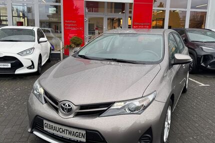 Toyota Auris 74.100 km 9.390 &euro; Bad Neuenahr 53474