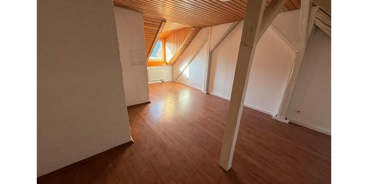 Dachgeschoßwohnung Offenburg Rammersweier - 1 Zimmer, 20 m&sup2;, 520&euro; | Angebot:25569664