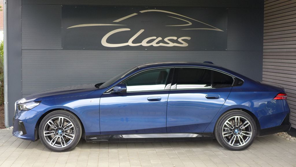 BMW i5 28.000 km 49.900 &euro; Harburg 86655