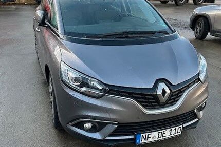 Renault Scenic 151.000 km 8.500 &euro; Treia 24896