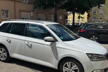Skoda Fabia 117.000 km 10.600 &euro; München 80992
