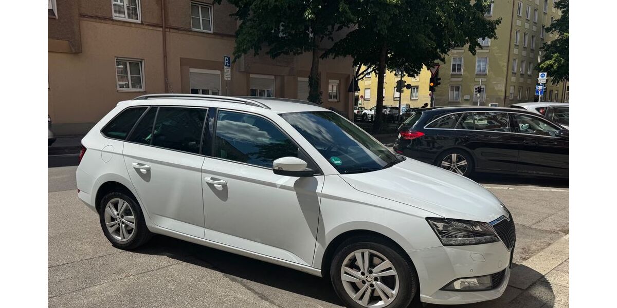 Skoda Fabia 117.000 km 10.600 &euro; München 80992