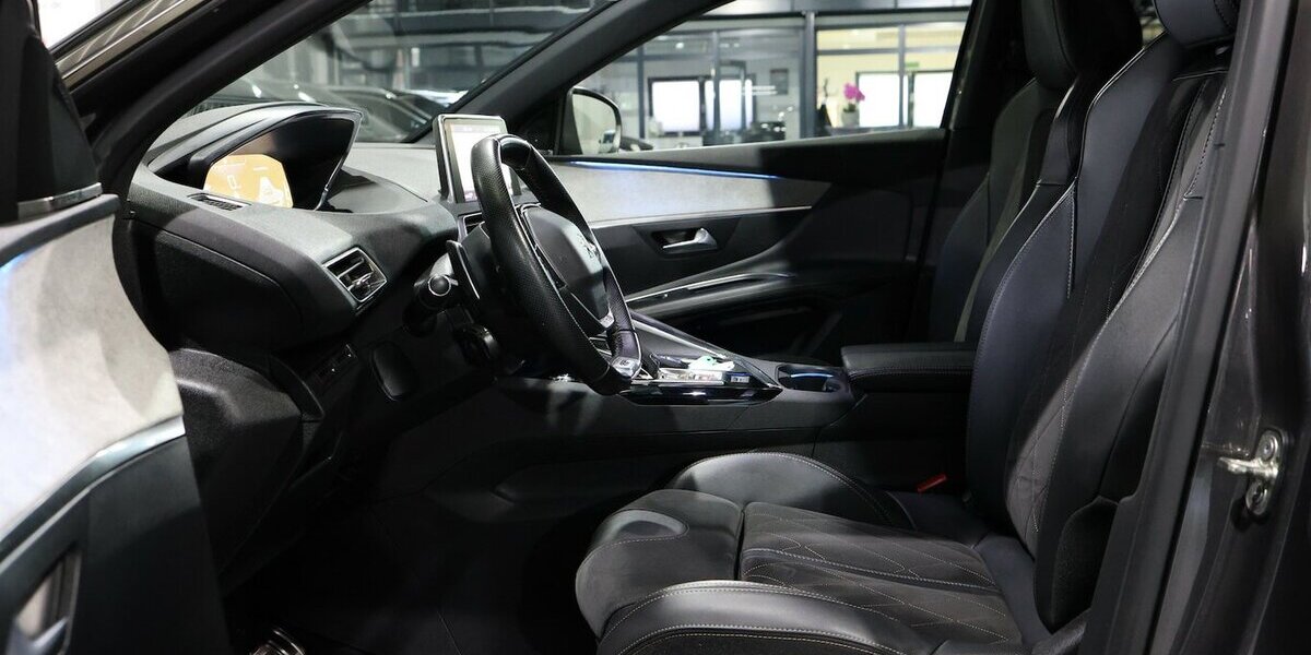Peugeot 3008 2.0 BLUE-HDI 180 GT-LINE-SPORT / I-COCKPIT 138.000 km 17.444 &euro; Hamm 59077