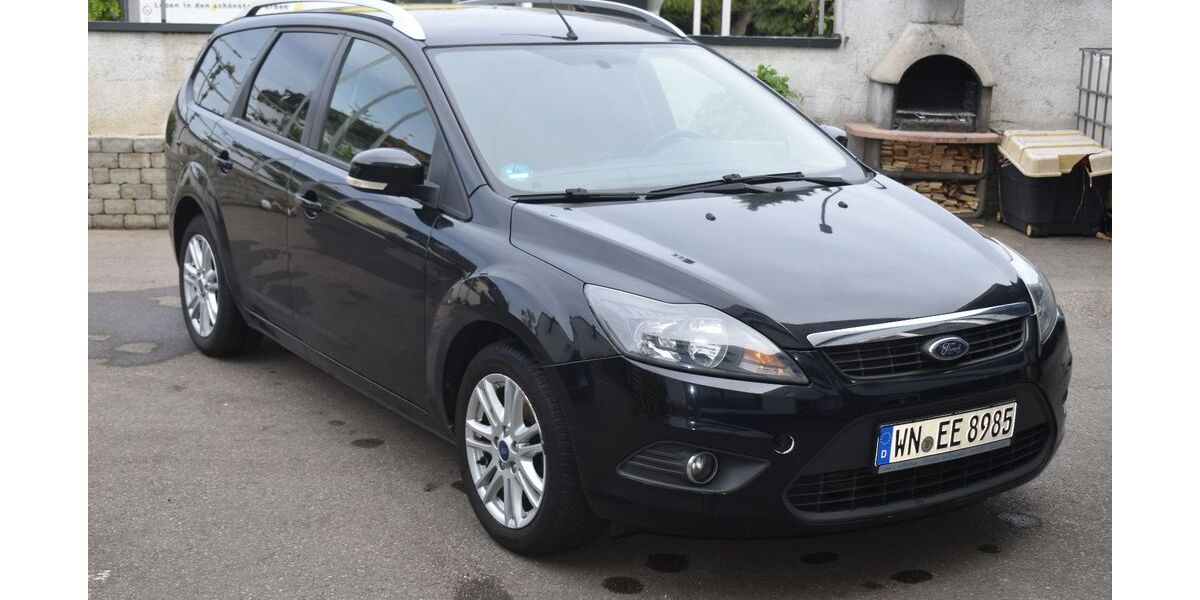 Ford Focus 141.488 km 3.899 &euro; Fellbach 70736