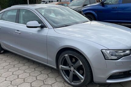 Audi A5 245.000 km 9.700 &euro; Stelle 21435