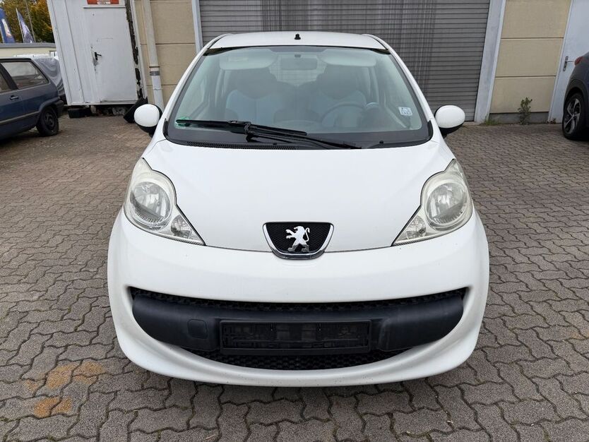 Peugeot 107 144.000 km 2.499 € Pforzheim 75179
