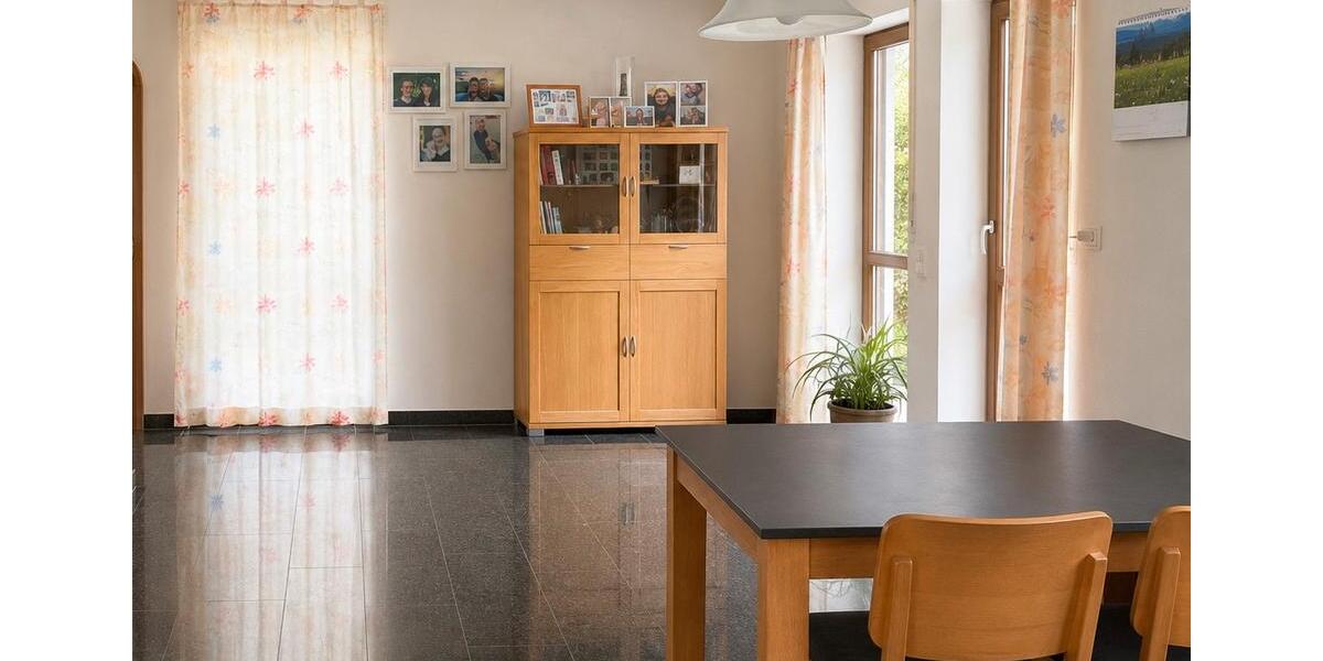 Doppelhaushälfte Lennestadt - 7.5 Zimmer, 145 m&sup2;, 379.000&euro; | Angebot:27048330