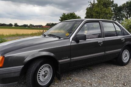 Opel Rekord 73.000 km 6.500 &euro; Halle/Westfalen 33790