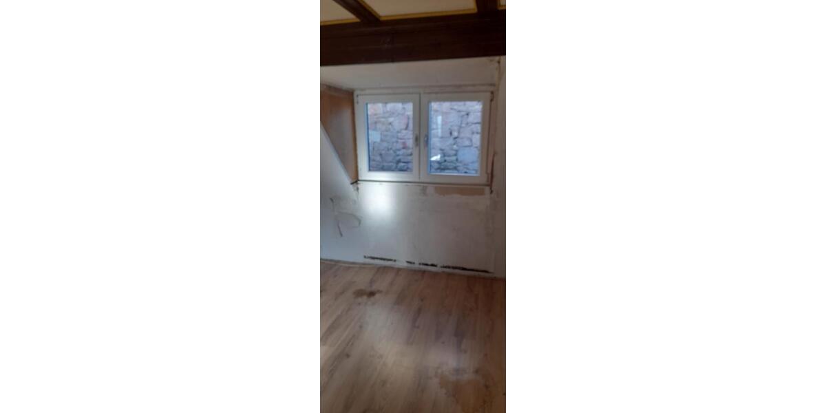 Einfamilienhaus Steinwenden - 8 Zimmer, 200 m&sup2;, 82.000&euro; | Angebot:26942980