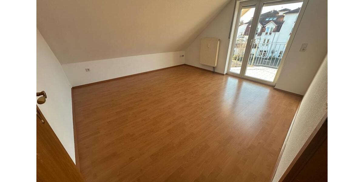 Großzügige 5ZKB Dachgeschosswohnung mit 2 Balkonen 5 zimmer