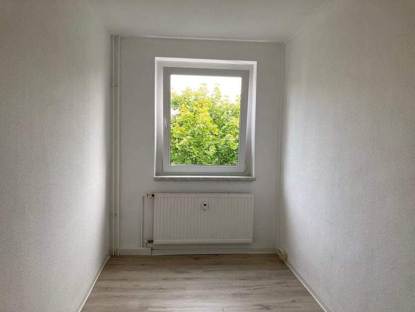 Frisch, hell, bereit fürs Einziehen: 3 Zimmer mit großem Wohnzimmer, offener Küche und Balkon 3 zimmer