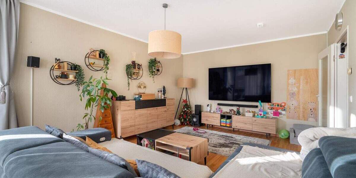 Etagenwohnung Hennigsdorf - 2 Zimmer, 72 m&sup2;, 215.000&euro; | Angebot:25820494