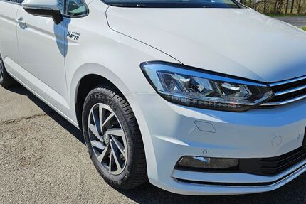VW Touran 134.000 km 15.300 &euro; Bleckede 21354