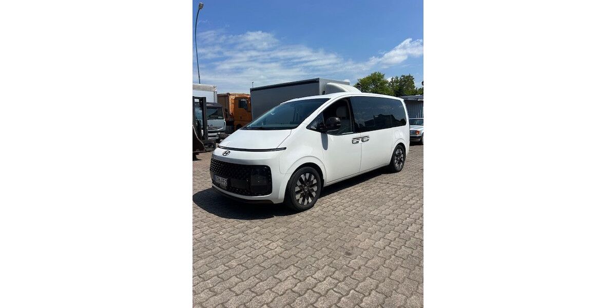 Hyundai STARIA 156.000 km 32.130 &euro; Schwabhausen 99869
