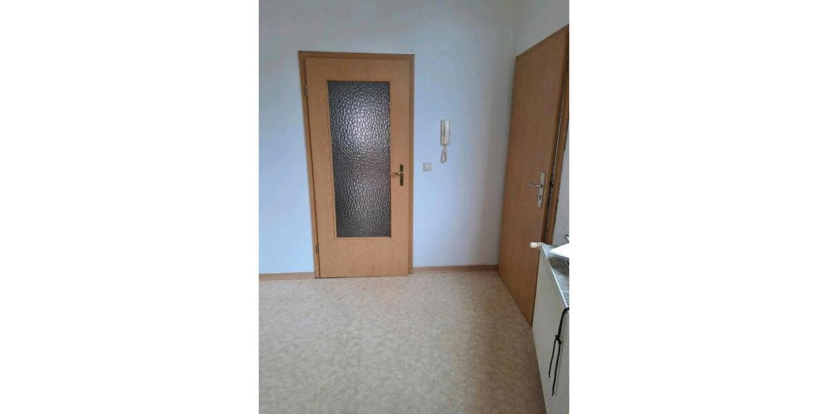 Hochparterre Bernburg (Saale) - 1 Zimmer, 35 m&sup2;, 210&euro; | Angebot:26411637