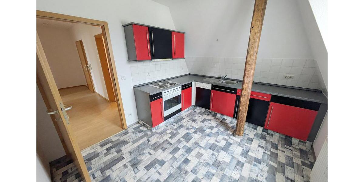 Dachgeschoßwohnung Zwickau - 2 Zimmer, 62 m&sup2;, 330&euro; | Angebot:26008188