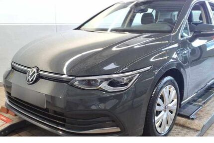 VW Golf 92.299 km 17.990 &euro; Lohr am Main 97816