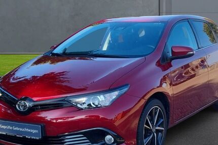 Toyota Auris 59.786 km 14.790 &euro; Wingst 21789