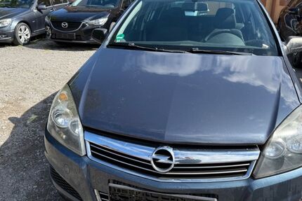 Opel Astra 121.772 km 2.990 € Kaiserslautern 67663