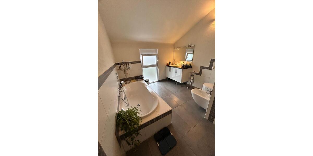 Ruhig gelegenes Reihenendhaus mit Garten 3 zimmer